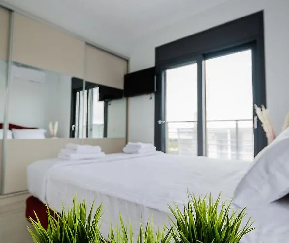 Salandore Blue * Finikounta